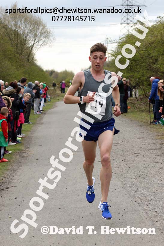 Wallsend Terry O'Gara Memorial 5k. Photo: David T. Hewitson/Sports for All Pics